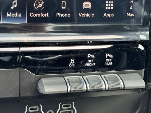 New 2026 RAM 1500 Laramie AWD/4WD image 22