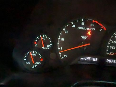 Used 1998 Chevrolet Corvette Convertible w/ Memory Pkg RWD image 16