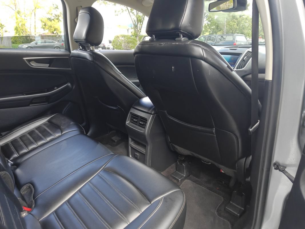 Used 2020 Ford Edge SEL FWD image 17