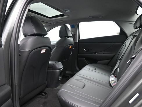 New 2026 Hyundai Elantra Limited image 28