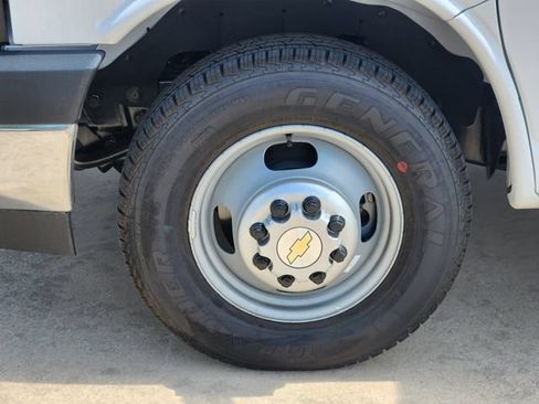 New 2026 Chevrolet Express 3500 w/ Power Convenience Package RWD image 16