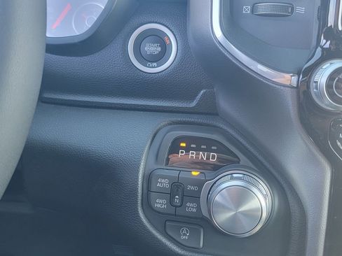 New 2026 RAM 1500 Laramie AWD/4WD image 17