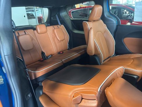 New 2026 Chrysler Pacifica Pinnacle image 50