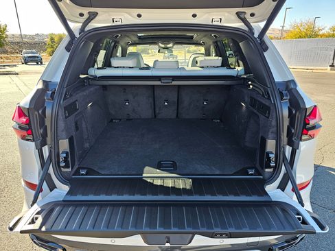New 2026 BMW X5 xDrive40i w/ M Sport Package image 30