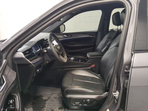 Used 2022 Jeep Grand Cherokee Overland image 17