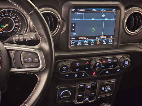 Used 2021 Jeep Wrangler Unlimited Sahara w/ Uconnect 4C Nav & Sound Group AWD/4WD image 9