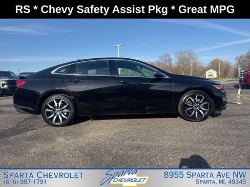 Used 2025 Chevrolet Malibu RS FWD image 2