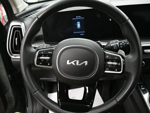 Used 2025 Kia Sorento EX AWD/4WD image 13
