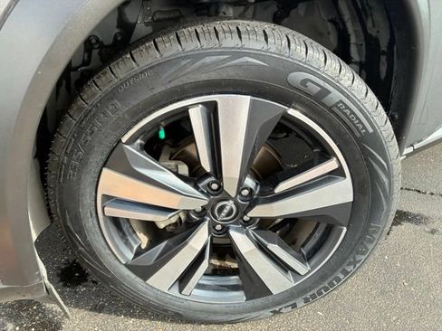 Certified 2023 Nissan Rogue SL w/ SL Premium Package FWD image 18