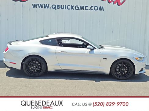 Used 2016 Ford Mustang GT Premium w/ Equipment Group 401A RWD image 8