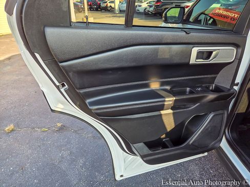 Used 2020 Ford Explorer Limited image 27