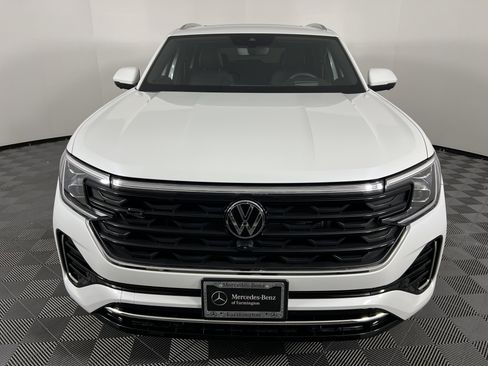 Used 2024 Volkswagen Atlas Cross Sport SEL Premium R-Line image 5