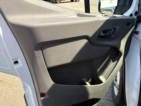 New 2026 Ford Transit 250 148 Medium Roof Extended AWD image 26