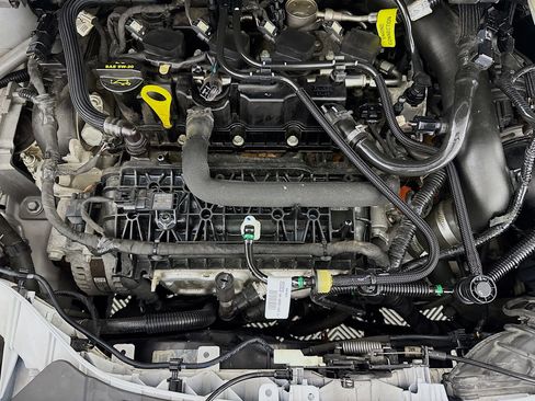 Used 2017 Ford Escape SE image 36