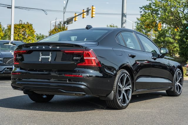 Certified 2023 Volvo S60 B5 Plus w/ Climate Package AWD/4WD image 5