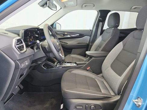 New 2025 Chevrolet TrailBlazer LT w/ Convenience Package image 8