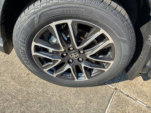 New 2026 Toyota Corolla Cross XLE image 33