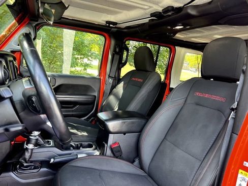 Used 2018 Jeep Wrangler Unlimited Rubicon w/ Safety Group image 17