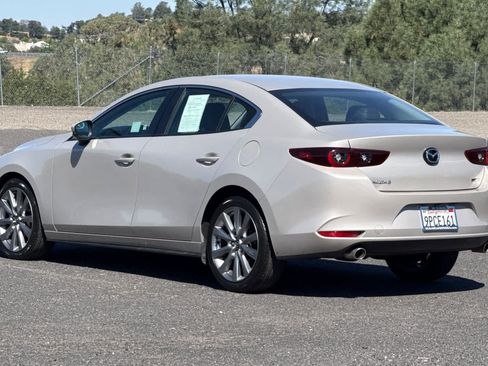 Used 2024 MAZDA MAZDA3 s FWD image 5
