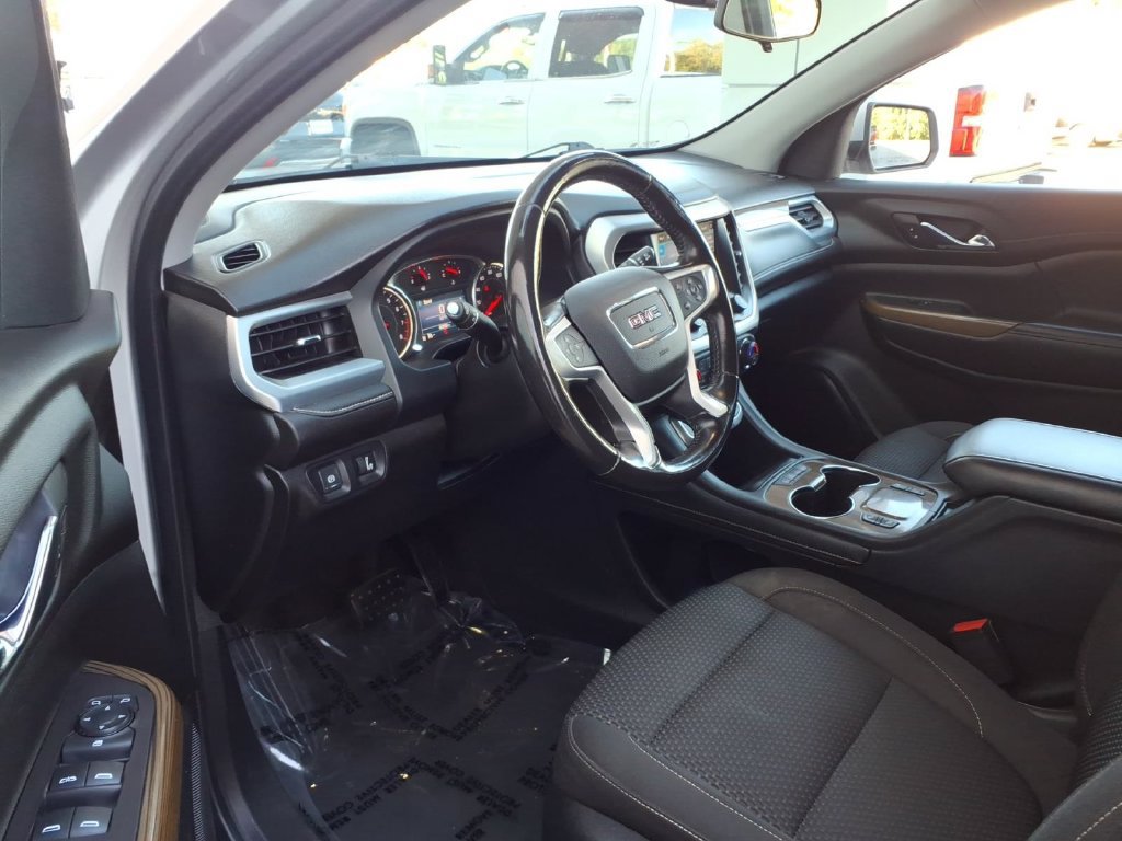 Used 2020 GMC Acadia SLE w/ Driver Convenience Package FWD image 6