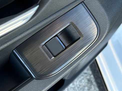 New 2026 Nissan Sentra SR w/ Floor Mat Package FWD image 30
