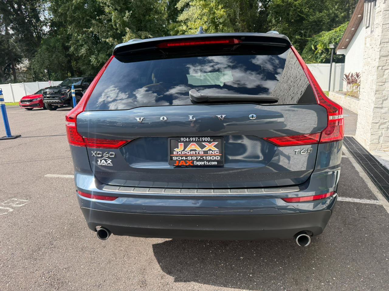 Used 2018 Volvo XC60 T6 Momentum w/ Convenience Package AWD/4WD image 13