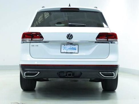 Certified 2022 Volkswagen Atlas SE w/ Black Wheel Package FWD image 7
