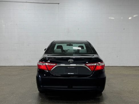 Used 2017 Toyota Camry LE FWD image 4