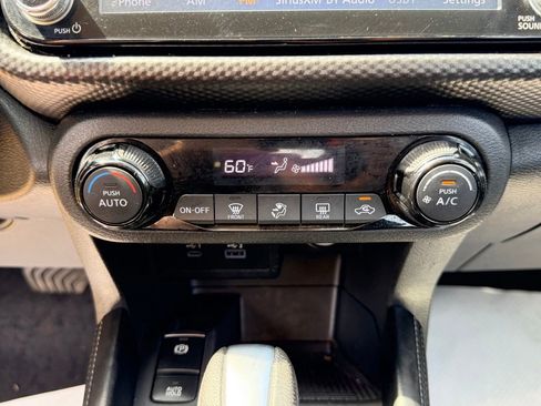 Used 2021 Nissan Kicks SV FWD image 18