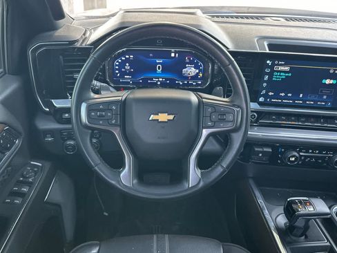 Used 2023 Chevrolet Silverado 1500 High Country w/ High Country Premium Package AWD/4WD image 16