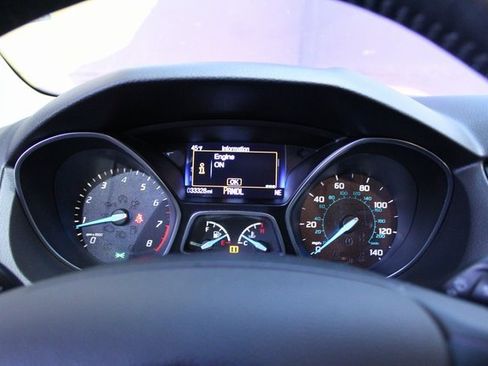 Used 2015 Ford Focus SE w/ SE Winter Package image 14