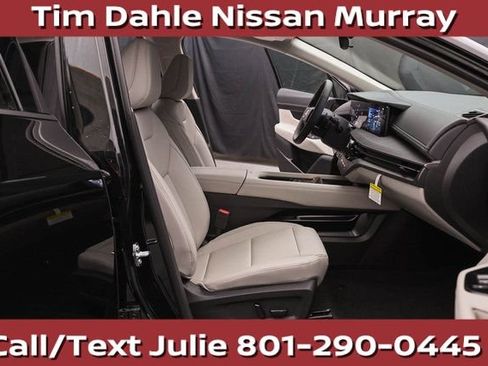 Used 2025 Nissan Murano SV AWD/4WD image 15