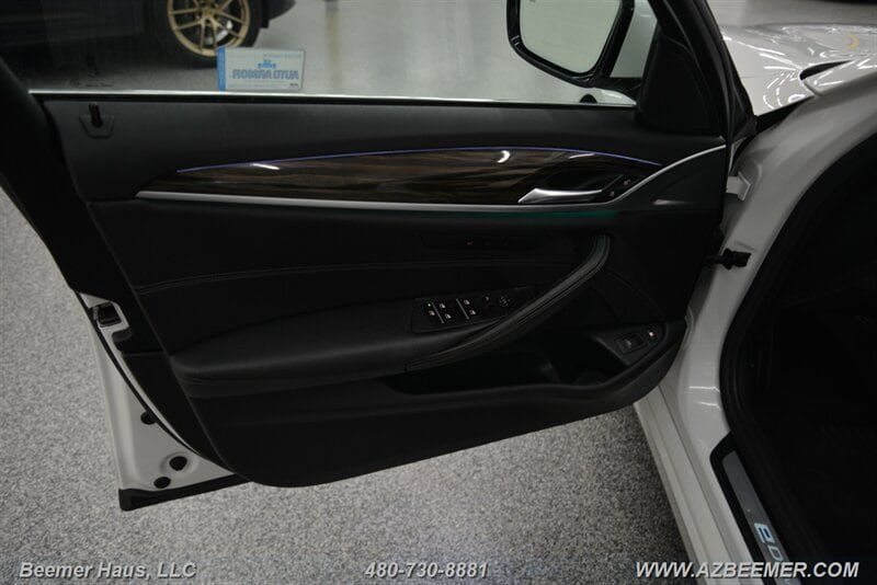Used 2018 BMW 530e RWD image 42