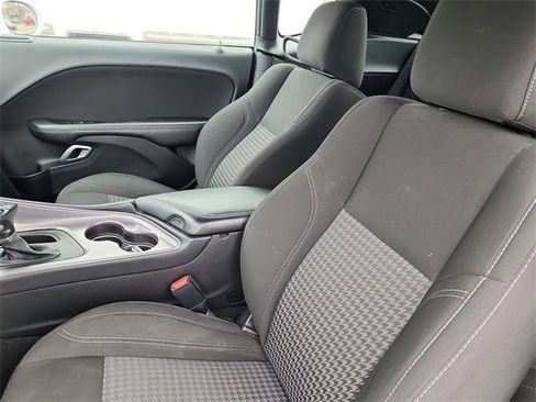 Used 2023 Dodge Challenger SXT image 12
