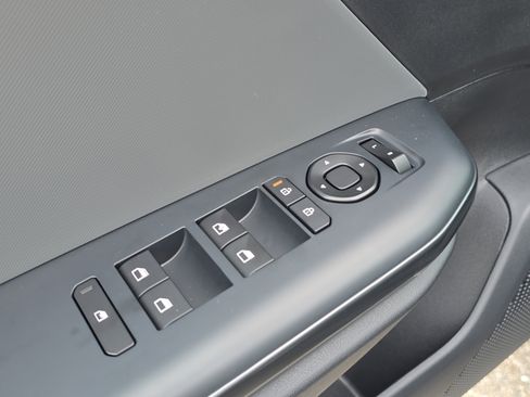 New 2025 Kia K4 LXS image 21