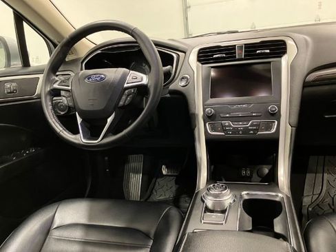 Used 2020 Ford Fusion SEL image 33