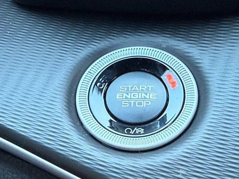 New 2026 Jeep Grand Cherokee L Laredo image 17