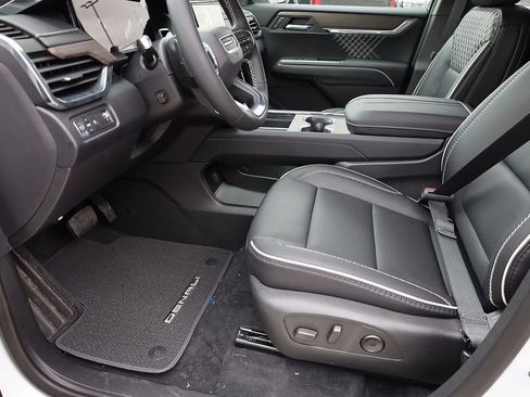 New 2026 GMC Acadia Denali w/ Super Cruise Package FWD image 11