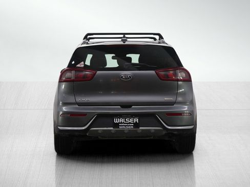 Used 2017 Kia Niro EX image 4