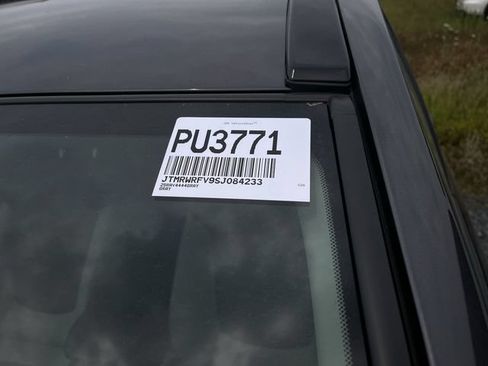 Certified 2025 Toyota RAV4 XLE AWD/4WD image 28