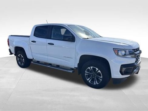Used 2021 Chevrolet Colorado Z71 AWD/4WD image 7