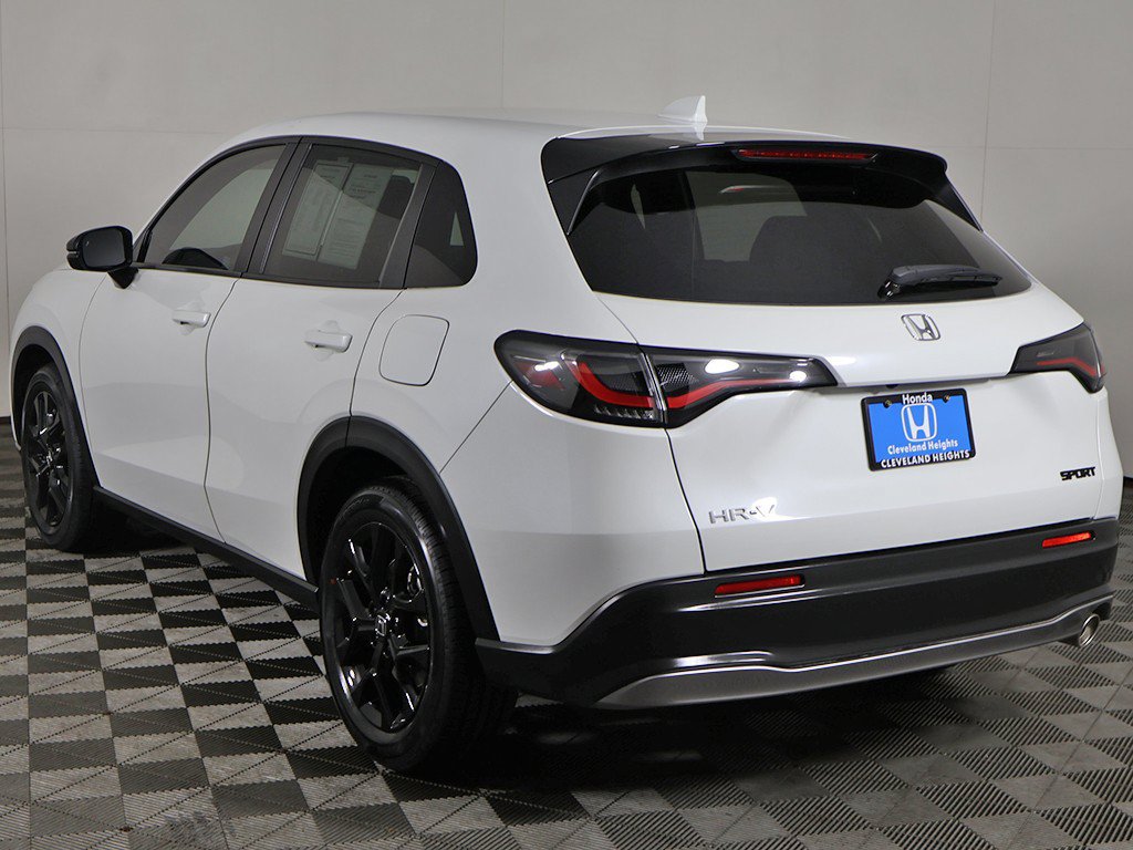 Used 2024 Honda HR-V Sport image 8