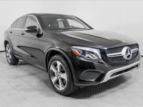 Used 2018 Mercedes-Benz GLC 300 4MATIC Coupe image 11