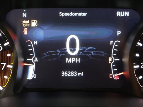 Used 2023 Jeep Compass Latitude AWD/4WD image 40