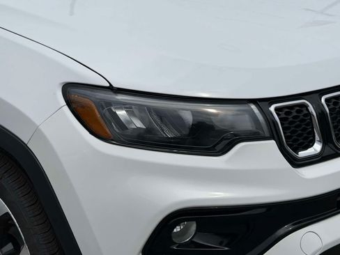 Used 2023 Jeep Compass Limited AWD/4WD image 8