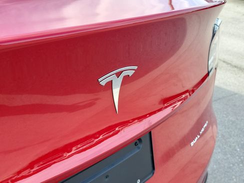 Used 2023 Tesla Model Y Long Range image 30