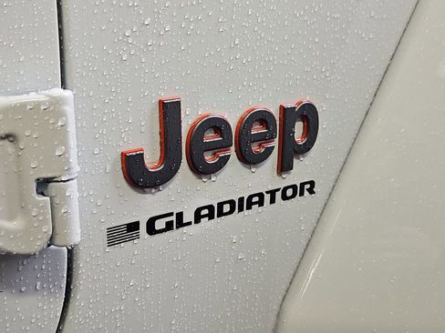 New 2026 Jeep Gladiator Mojave image 24