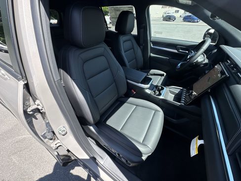 New 2026 GMC Terrain Elevation AWD/4WD image 25
