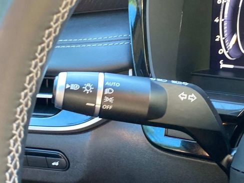 Used 2022 INFINITI QX60 Sensory w/ Cargo Package AWD/4WD image 23