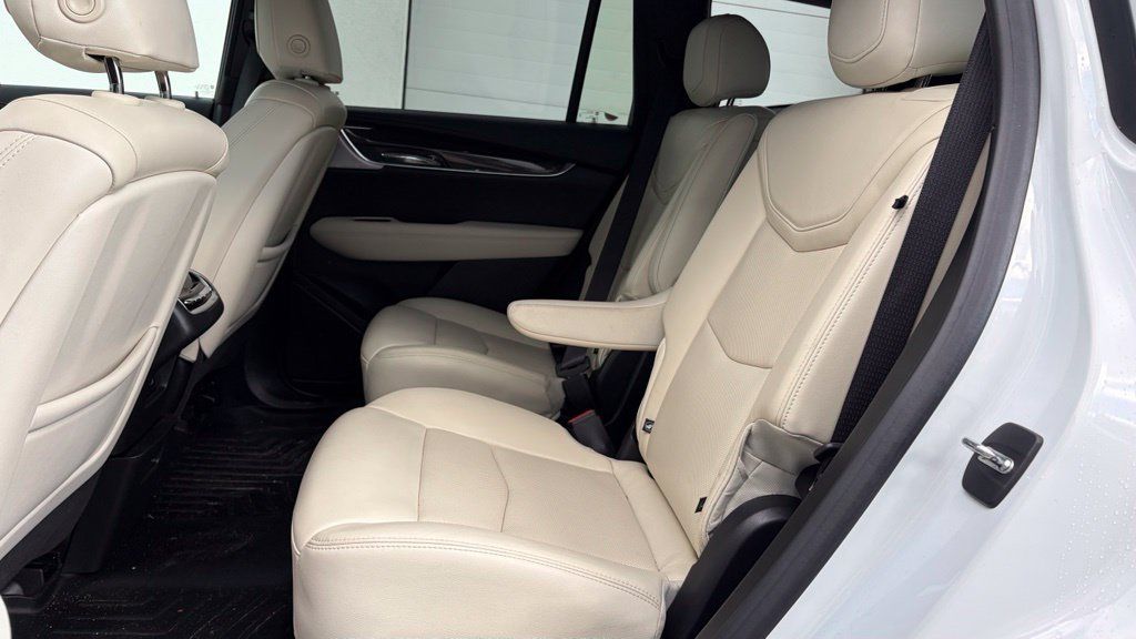 Used 2020 Cadillac XT6 Sport AWD/4WD image 6